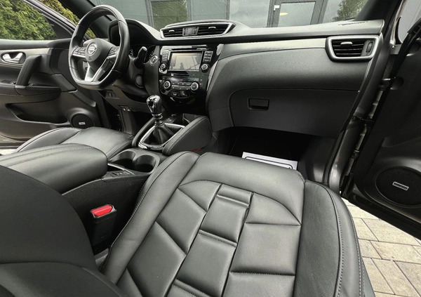 Nissan Qashqai cena 77900 przebieg: 91371, rok produkcji 2018 z Kisielice małe 781
